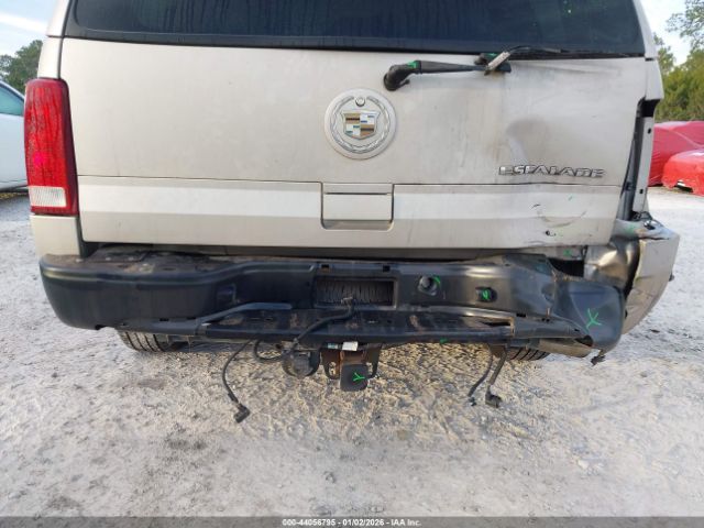 Cadillac Escalade Standard Image 2