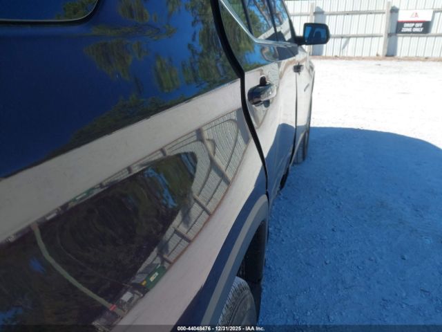 Chevrolet Traverse Fwd Lt Cloth Image 14