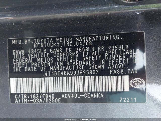 Toyota Camry Le Image 6