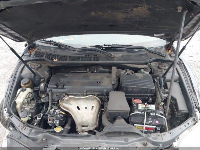 Toyota Camry Le Image 15