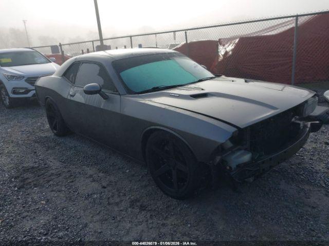  Salvage Dodge Challenger