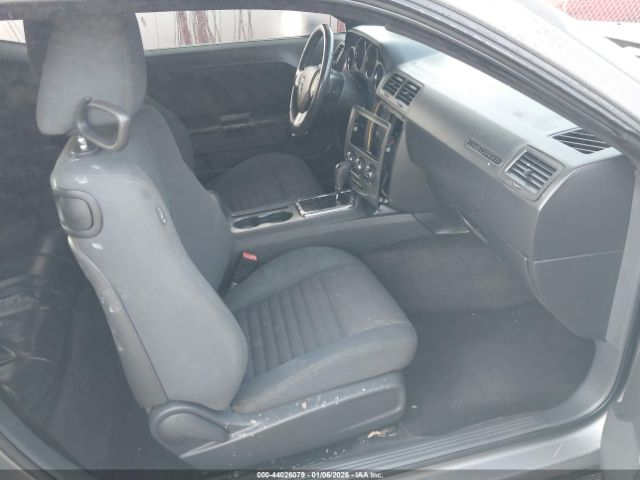 Dodge Challenger Image 5