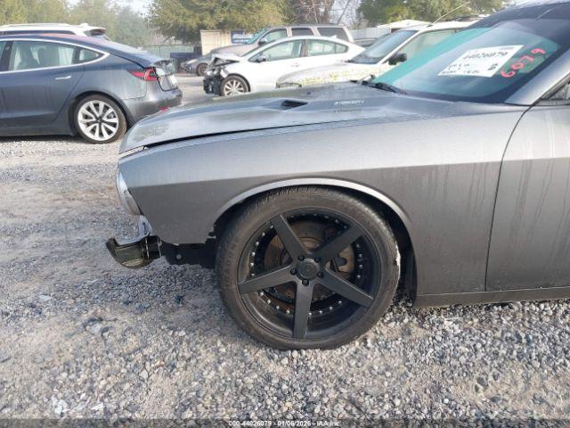 Dodge Challenger Image 16