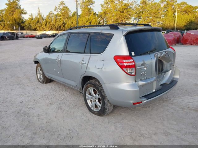 Toyota RAV4 Image 12