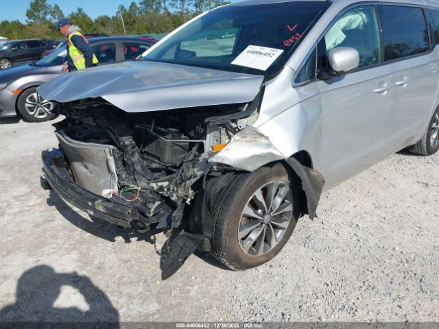 Kia Sedona Sx Image 5