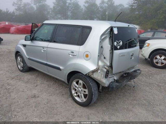 Kia Soul + Image 15