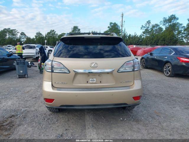 Lexus RX Image 16