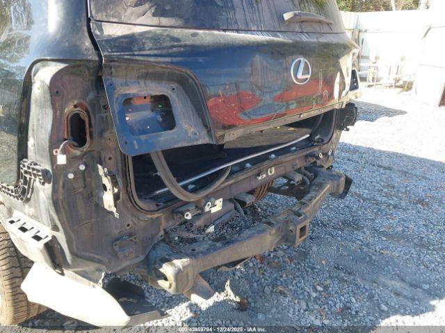 Lexus LX 570 Image 5