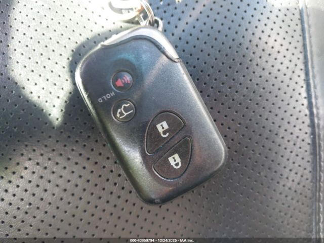 Lexus LX 570 Image 14