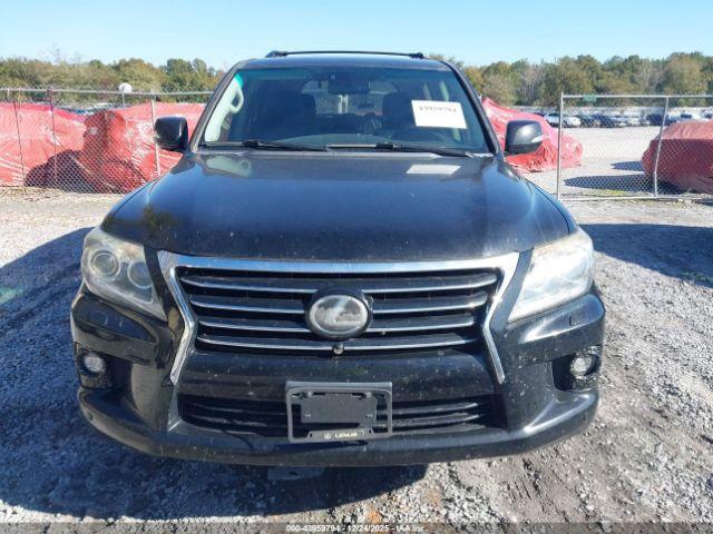 Lexus LX 570 Image 13